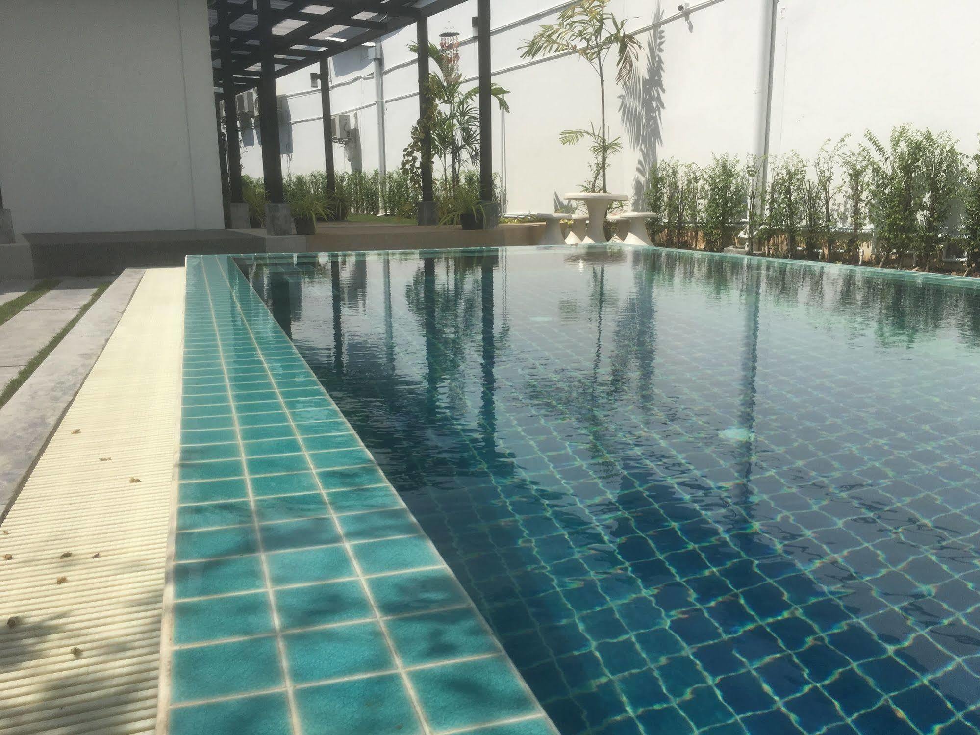 Chillhub Hostel Phuket Bang Tao Beach  Exteriör bild