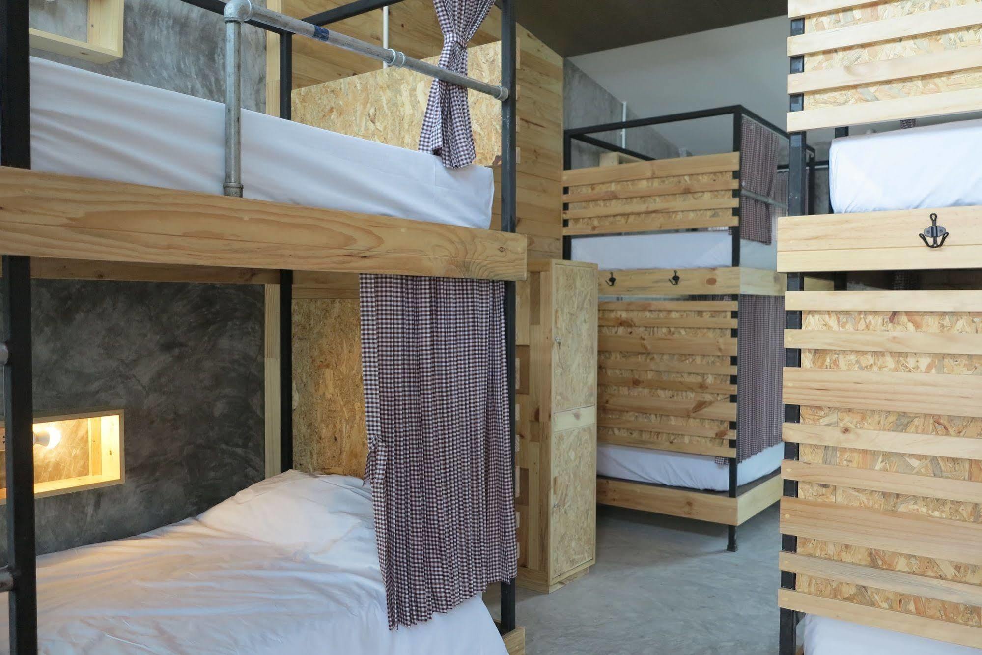 Chillhub Hostel Phuket Bang Tao Beach  Exteriör bild